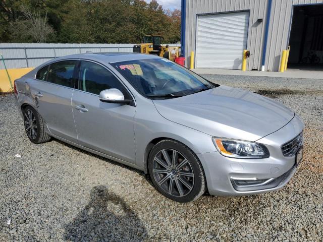 VOLVO S60 PLATINUM 2017