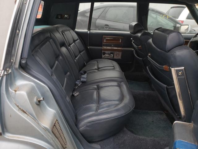 1982 CADILLAC FLEETWOOD BROUGHAM