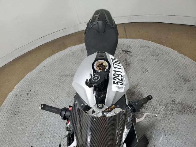 TRIUMPH DAYTONA 660 2025