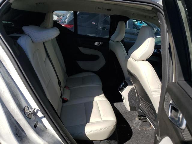 VOLVO XC40 T5 MOMENTUM 2019