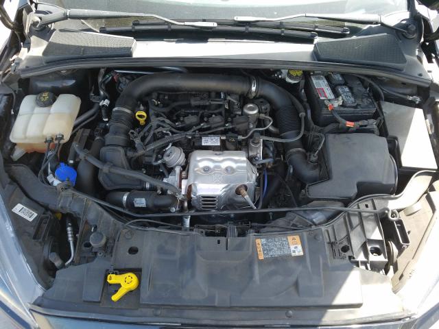 FORD FOCUS SE 2016