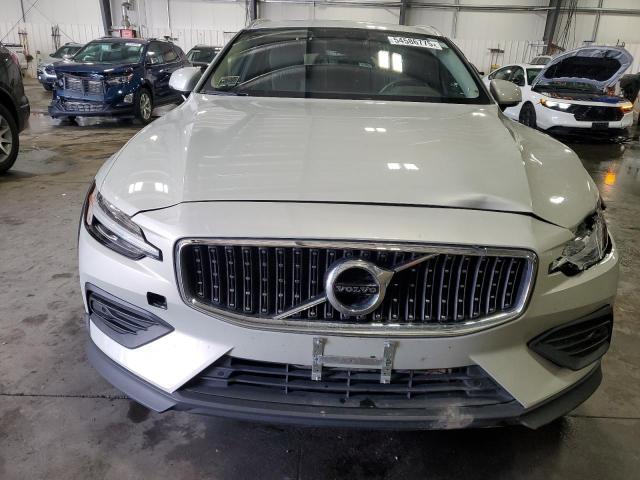VOLVO V60 CROSS COUNTRY T5 MOMENTUM 2019