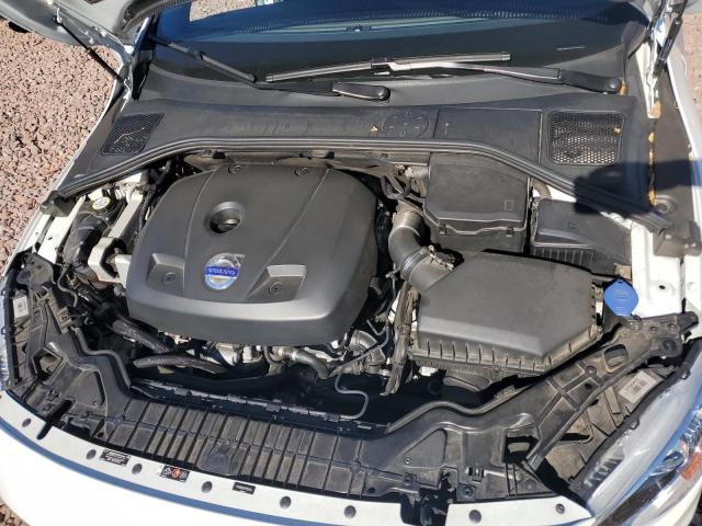 VOLVO V60 PREMIER 2015