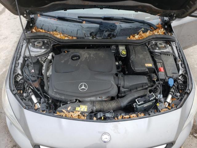 MERCEDES-BENZ CLA 250 2015