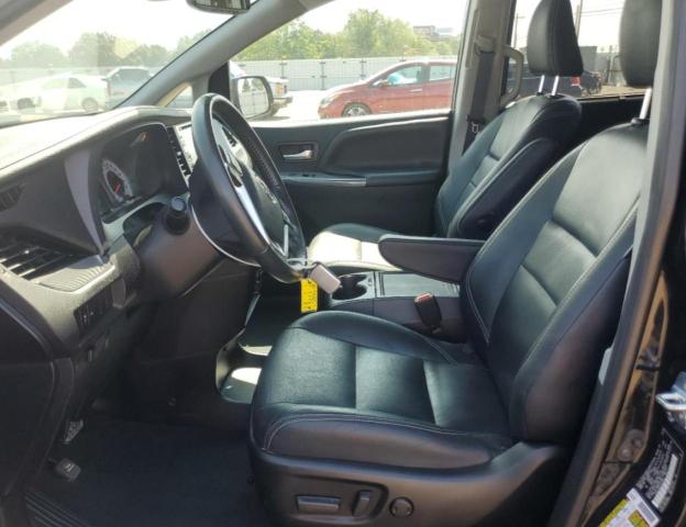 TOYOTA SIENNA SE 2020