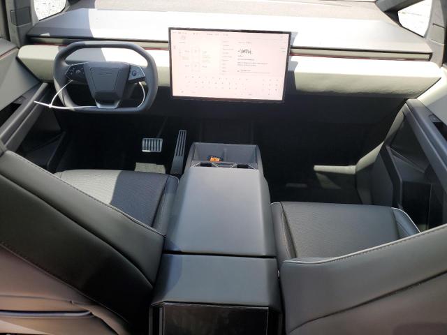 TESLA CYBERTRUCK 2024