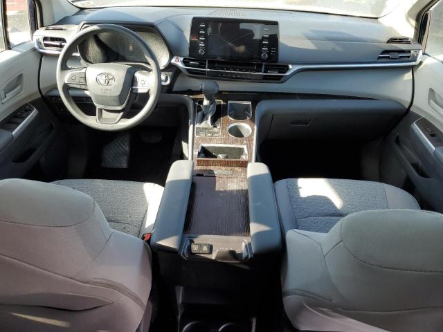 TOYOTA SIENNA LE 2021