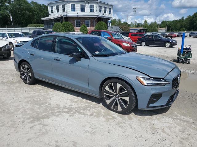 VOLVO S60 B5 MOMENTUM 2022