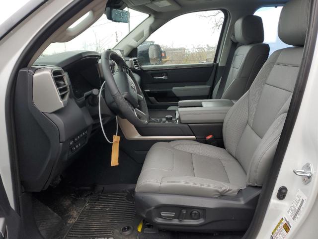 TOYOTA SEQUOIA SR5 2024