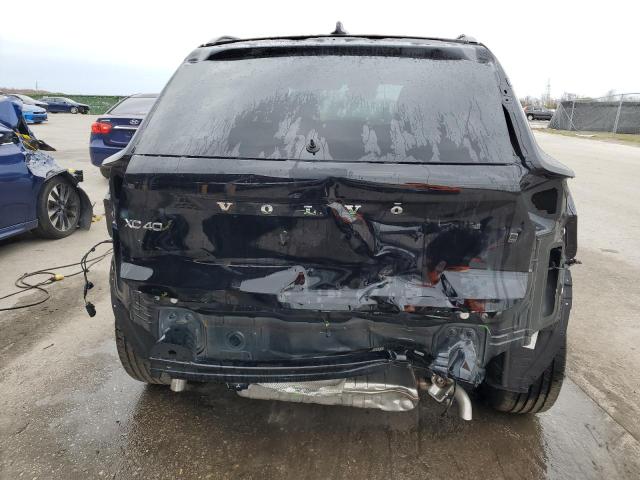 VOLVO XC40 CORE 2024