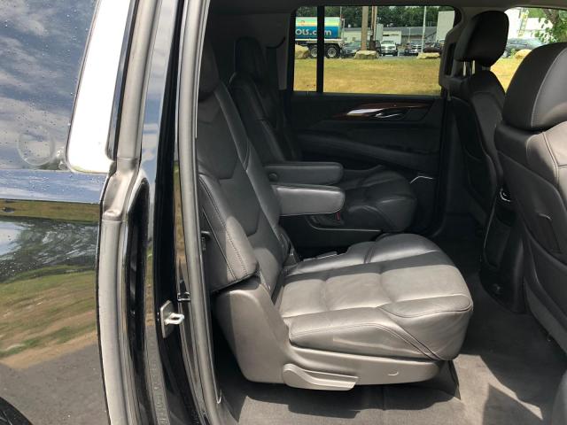 CADILLAC ESCALADE ESV 2018