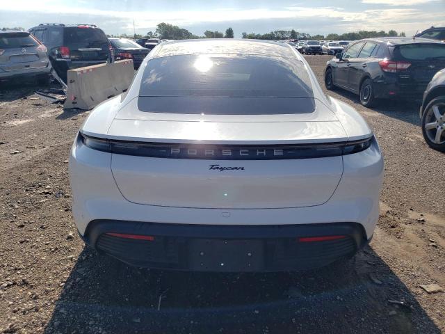 PORSCHE TAYCAN 2022