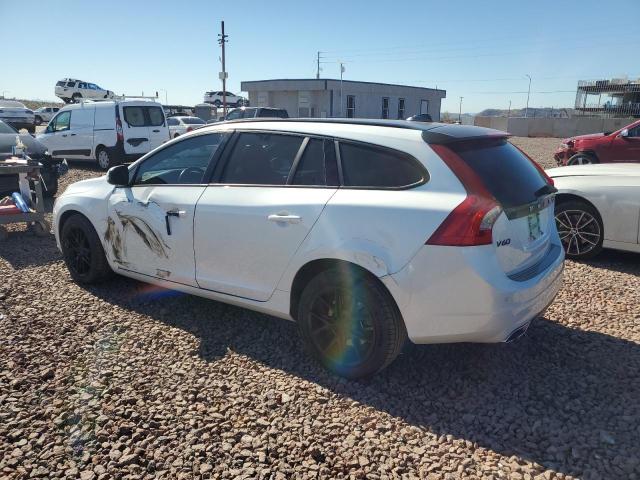 VOLVO V60 PREMIER 2015