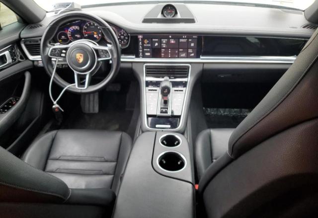 PORSCHE PANAMERA 4 2018