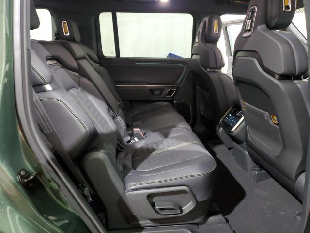 RIVIAN R1S ADVENTURE 2023