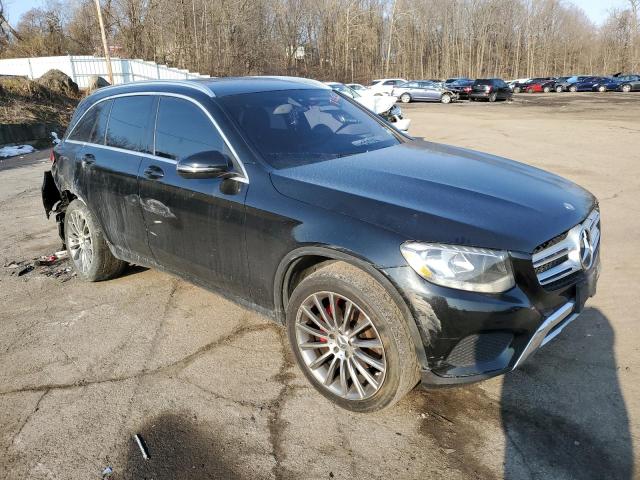MERCEDES-BENZ GLC 300 2016