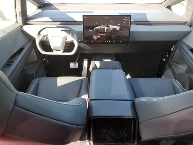 TESLA CYBERTRUCK 2024