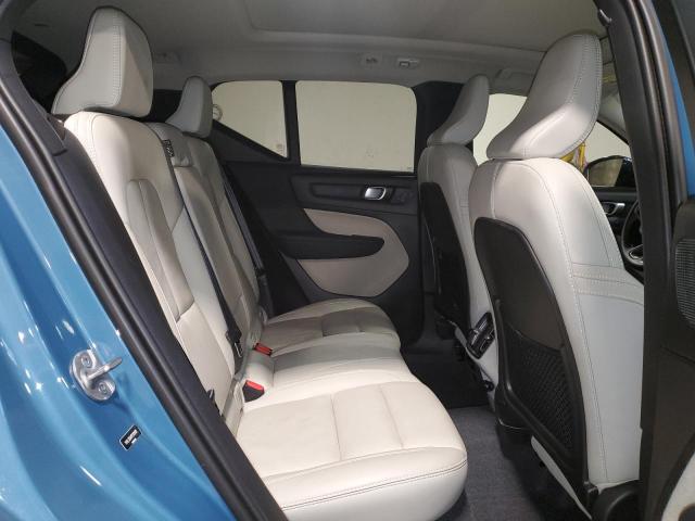 VOLVO XC40 PLUS 2023