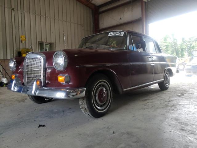 1967 MERCEDES-BENZ 200D