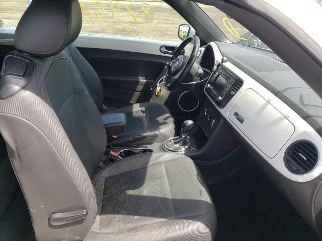 VOLKSWAGEN BEETLE 2013