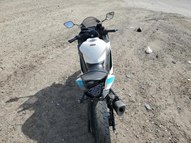 YAMAHA YZFR3 A 2023