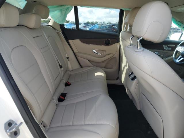 MERCEDES-BENZ GLC 300 2022