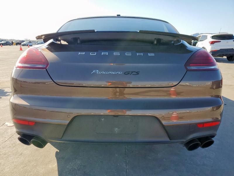 PORSCHE PANAMERA GTS 2016