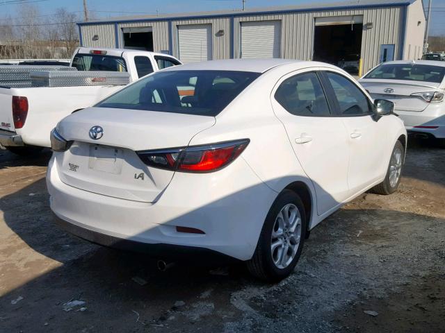 TOYOTA YARIS  2017