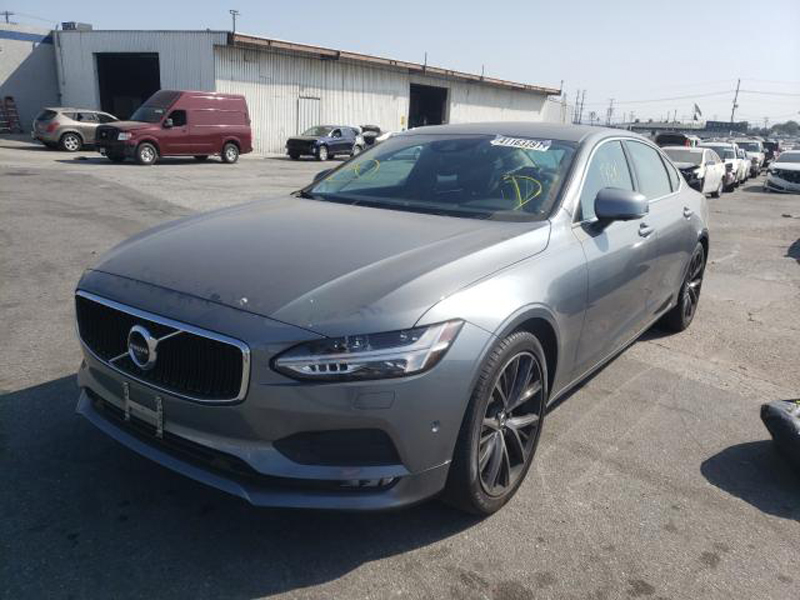VOLVO S90 T5 MOMENTUM 2018