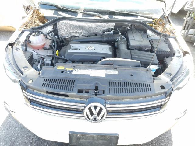 VOLKSWAGEN TIGUAN SEL 2017