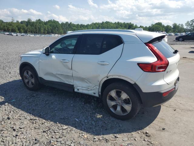 VOLVO XC40 T5 MOMENTUM 2021