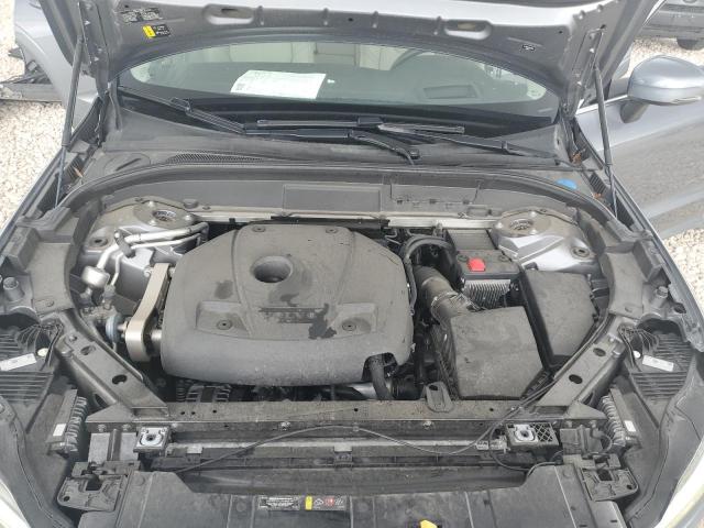 VOLVO XC60 T5 MOMENTUM 2021