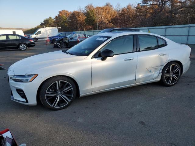 VOLVO S60 B5 R-DESIGN 2022