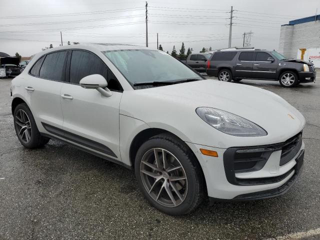 PORSCHE MACAN BASE 2024