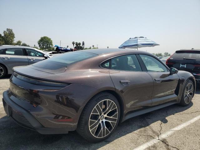PORSCHE TAYCAN 2022