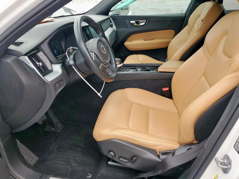 VOLVO XC60 T5 MOMENTUM 2018