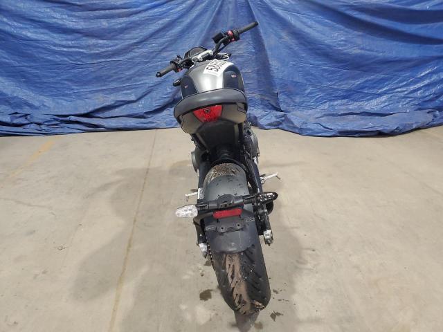 TRIUMPH TRIDENT 660 2022