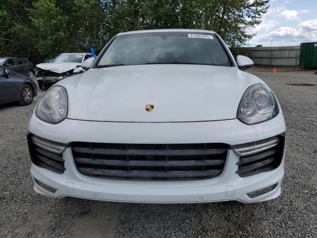 PORSCHE CAYENNE GTS 2016