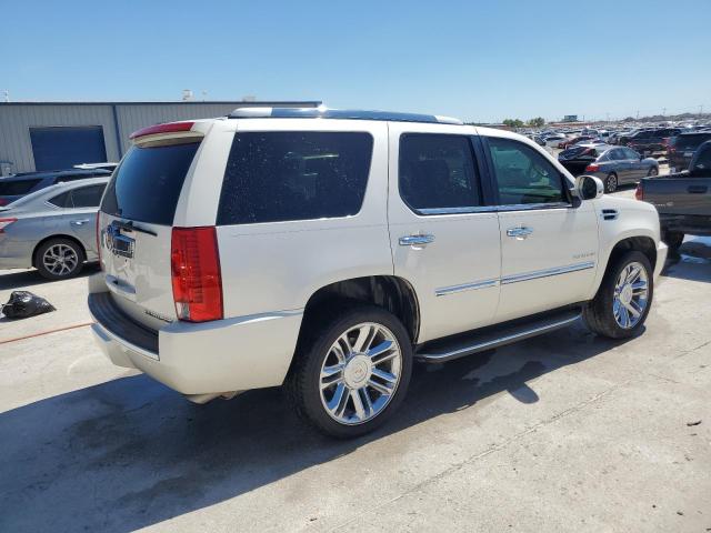 CADILLAC ESCALADE 2011
