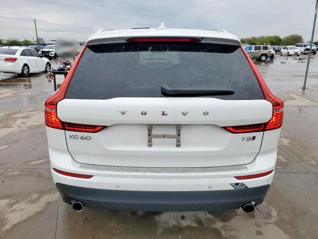 VOLVO XC60 T5 MOMENTUM 2018