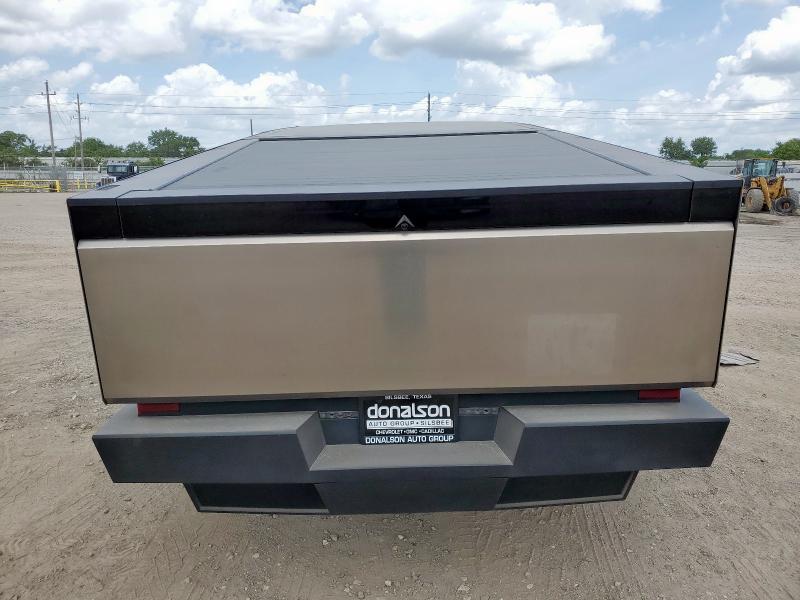 TESLA CYBERTRUCK 2024
