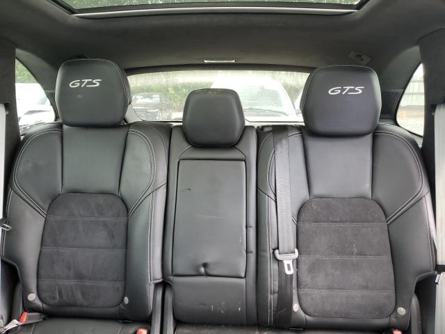 PORSCHE CAYENNE GTS 2016