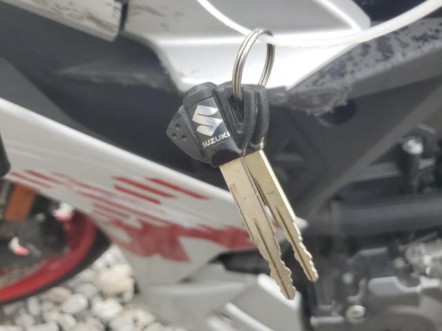 SUZUKI GSX800 2024