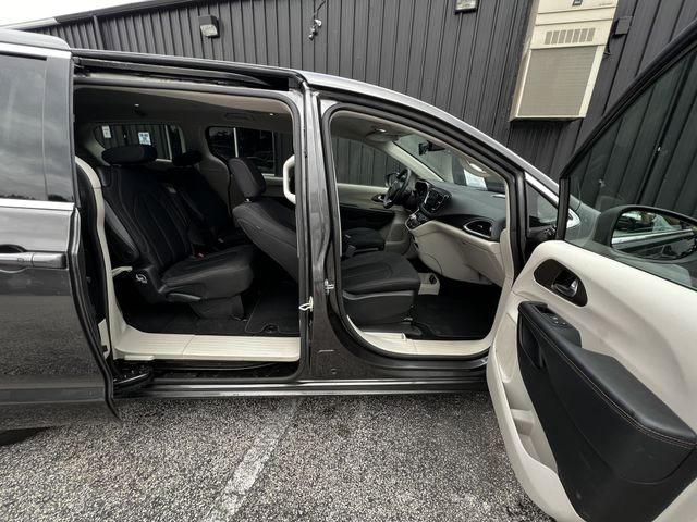 CHRYSLER PACIFICA TOURING 2019
