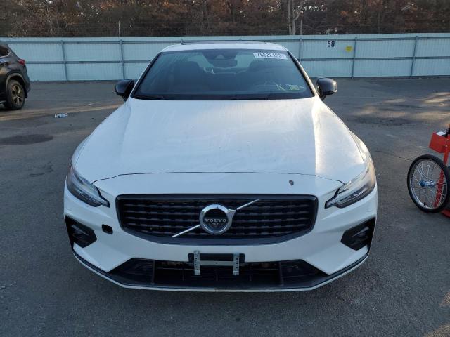 VOLVO S60 B5 R-DESIGN 2022
