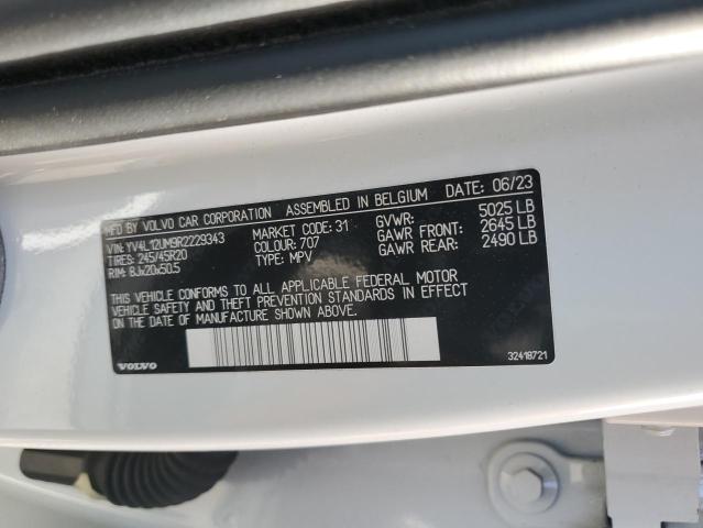 VOLVO XC40 ULTIMATE 2024