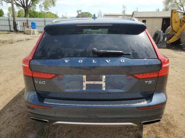 VOLVO V60 CROSS COUNTRY T5 MOMENTUM 2020