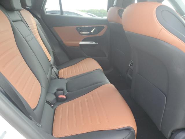 MERCEDES-BENZ GLC 300 2023
