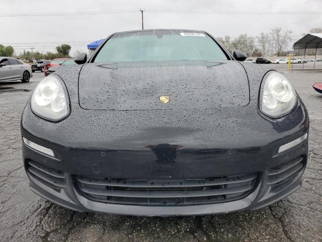 PORSCHE PANAMERA 2 2015