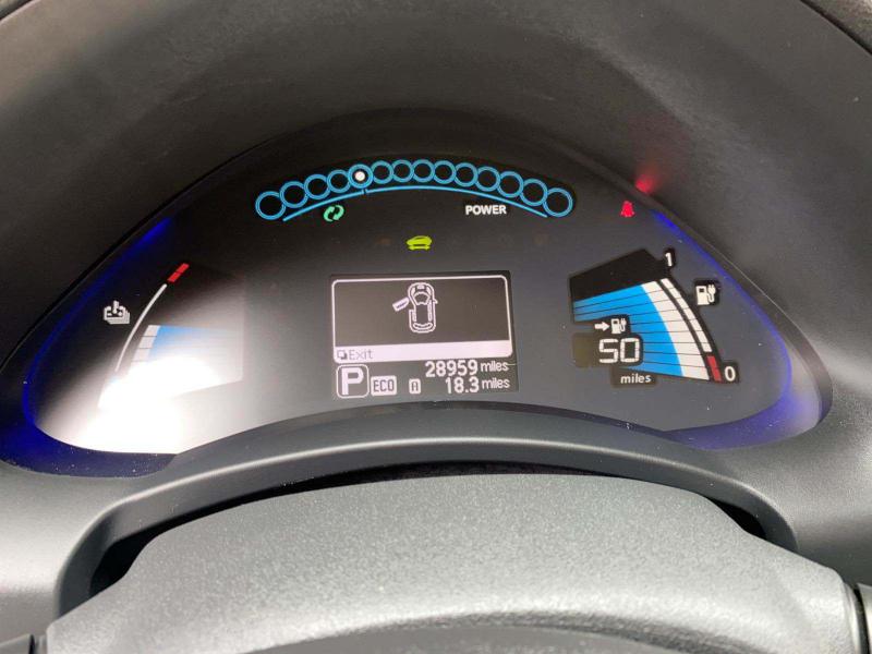 2014 Nissan LEAF HATCHBACK S
